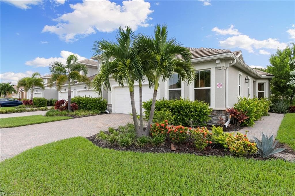 4546 Arboretum Cir 104, Naples, FL 34112-3