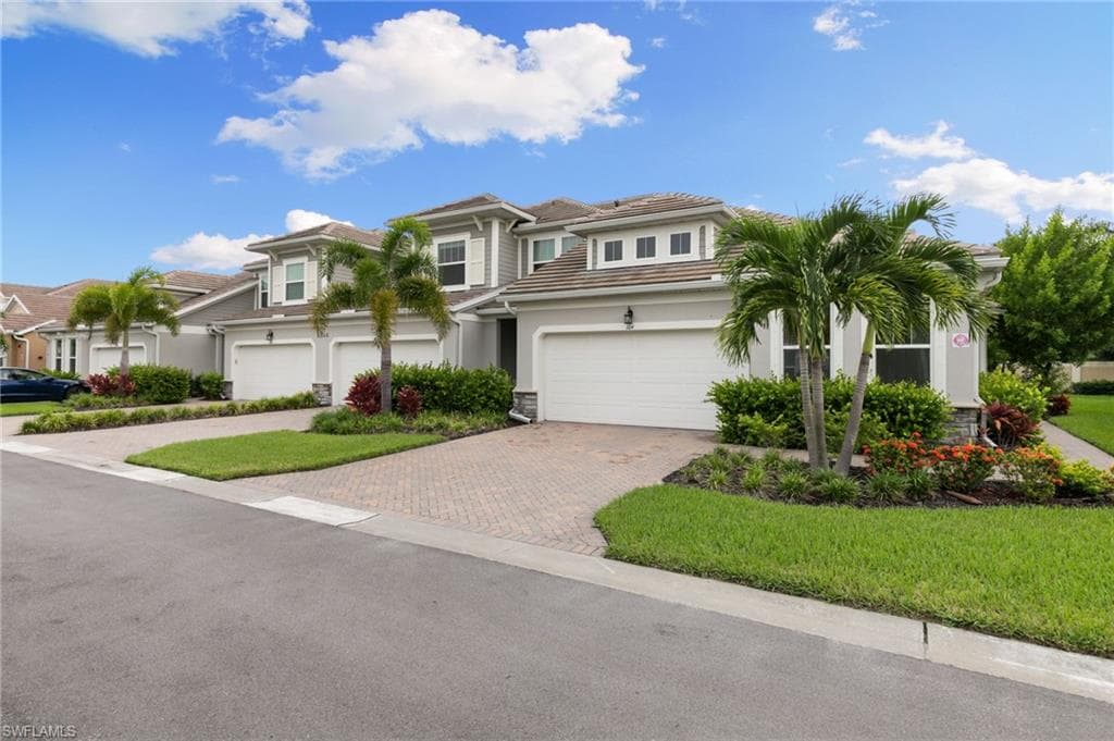 4546 Arboretum Cir 104, Naples, FL 34112-4