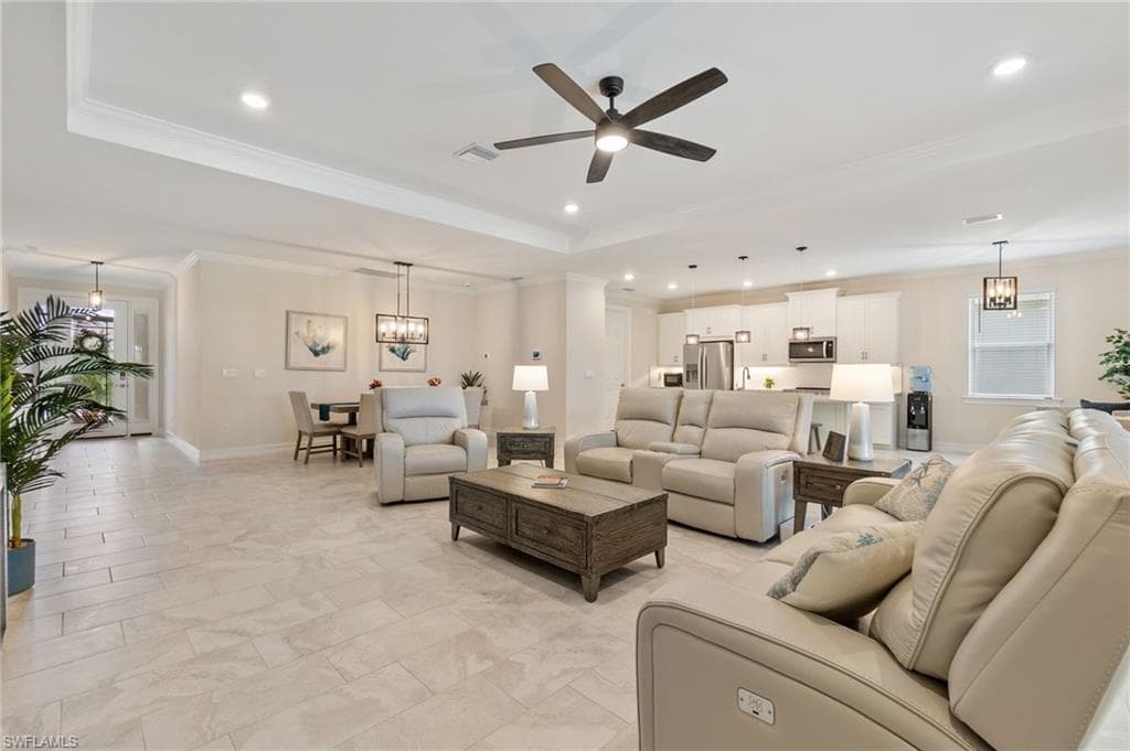 28184 Captiva Shell Loop, Bonita Springs, FL 34135-8