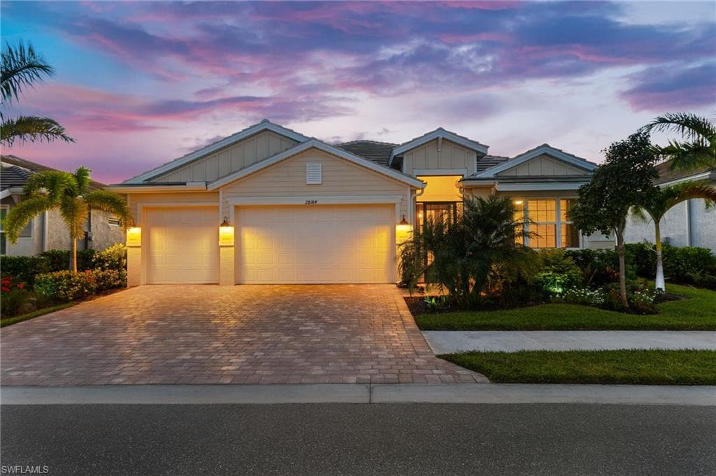 28184 Captiva Shell Loop, Bonita Springs, FL 34135-2