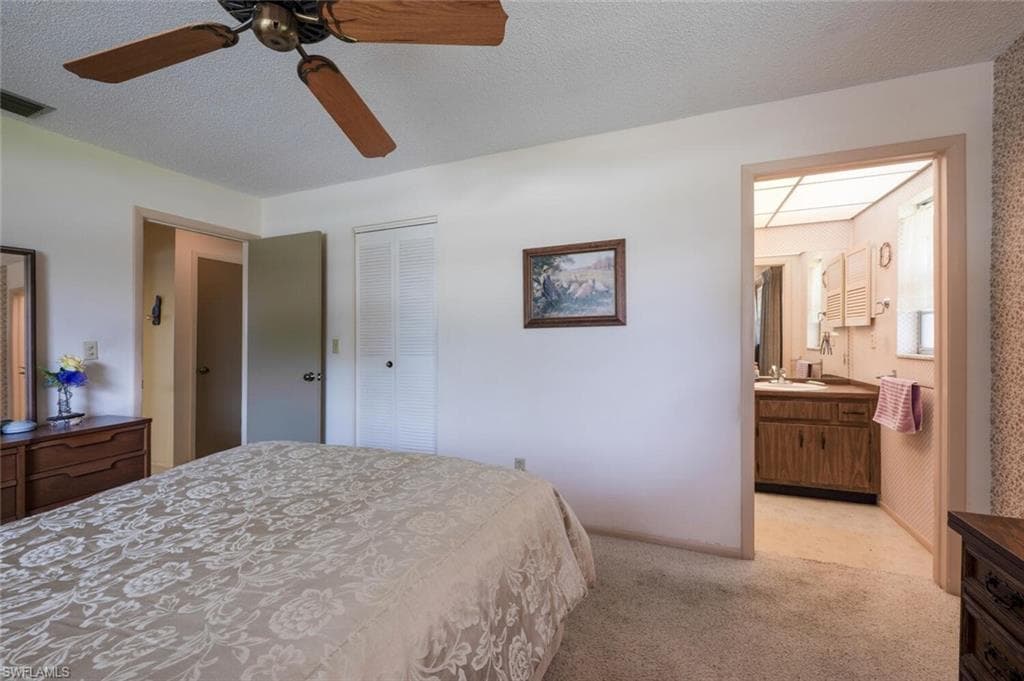 1381 Woodridge Ave, Naples, FL 34103-15