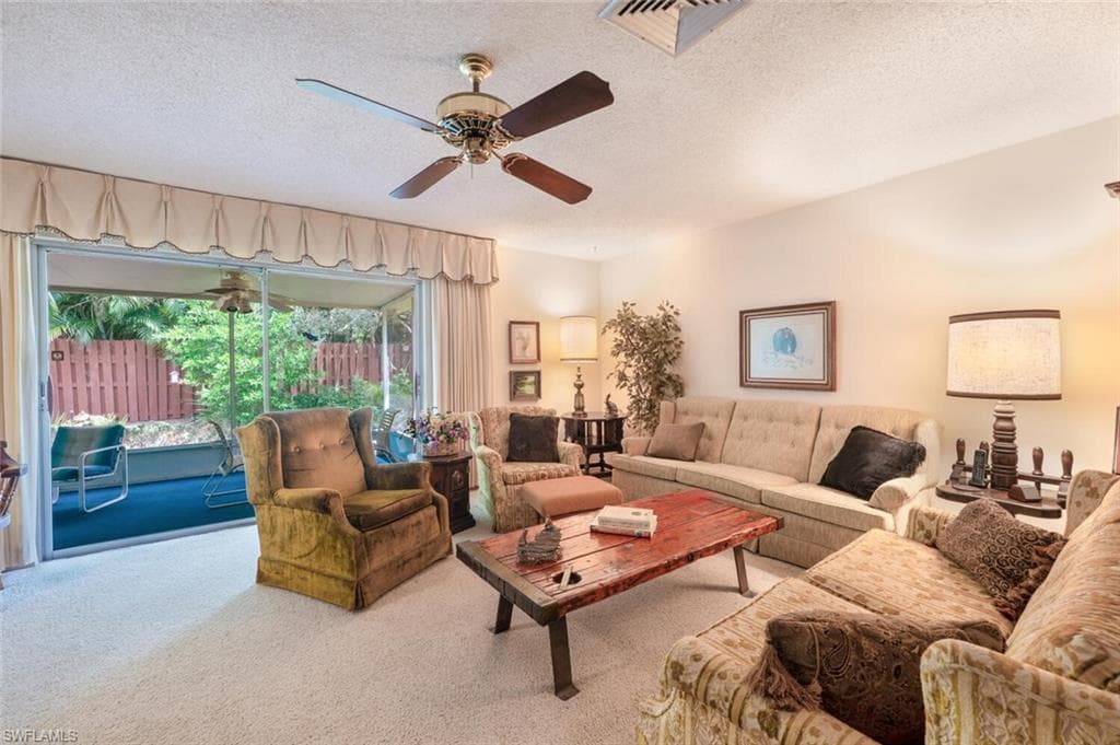 1381 Woodridge Ave, Naples, FL 34103-4