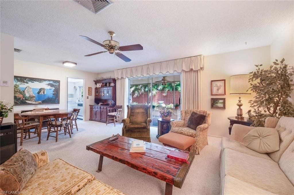 1381 Woodridge Ave, Naples, FL 34103-4