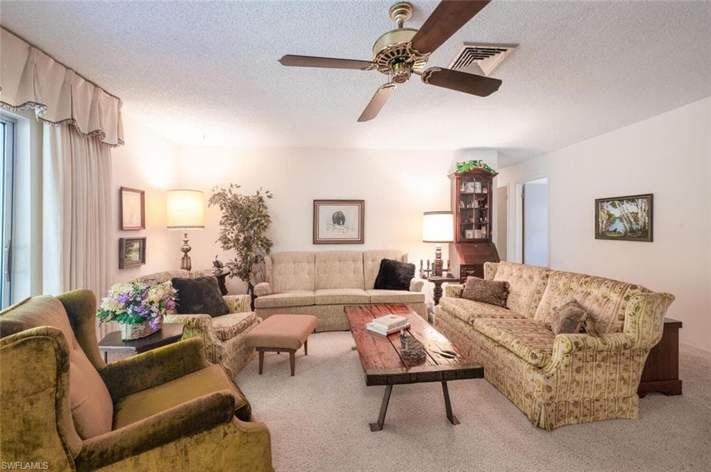 1381 Woodridge Ave, Naples, FL 34103-6