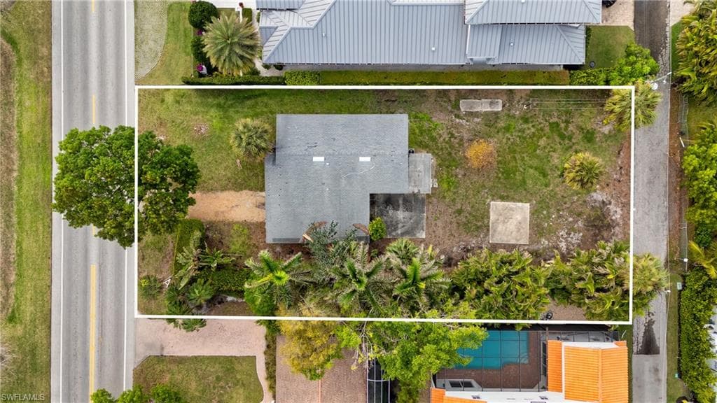 777 Broad Ave S, Naples, FL 34102-4