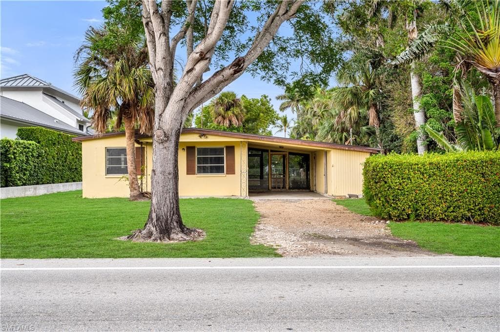 777 Broad Ave S, Naples, FL 34102-7