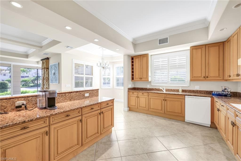 545 Avellino Isles Cir 102, Naples, FL 34119-9