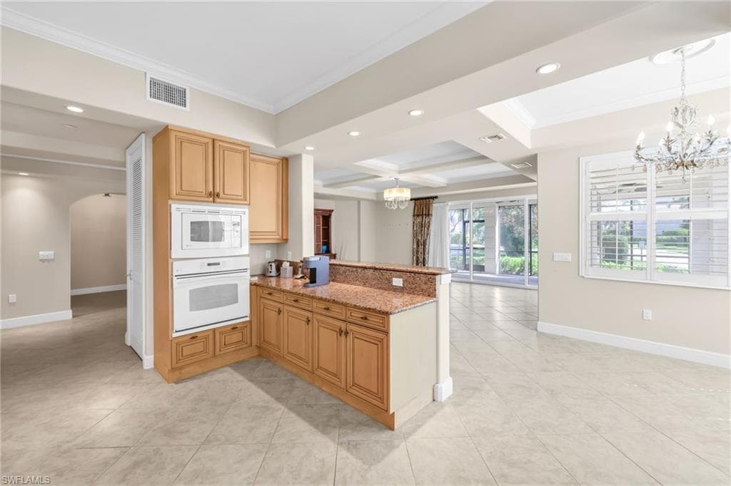 545 Avellino Isles Cir 102, Naples, FL 34119-10