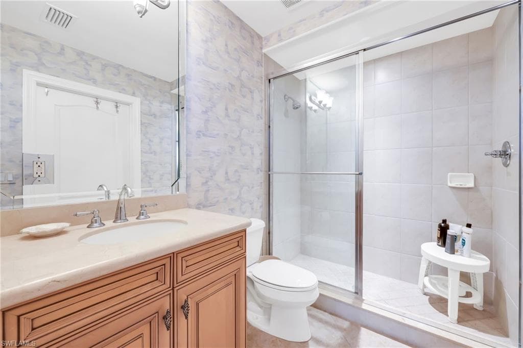 545 Avellino Isles Cir 102, Naples, FL 34119-22