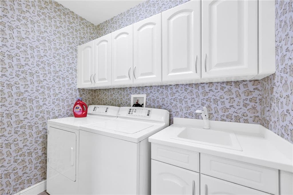 545 Avellino Isles Cir 102, Naples, FL 34119-23