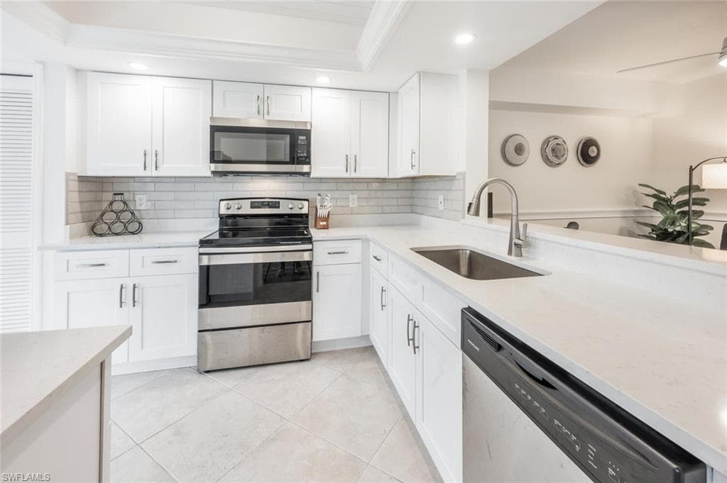 7300 Saint Ives Way 5208, Naples, FL 34104-9