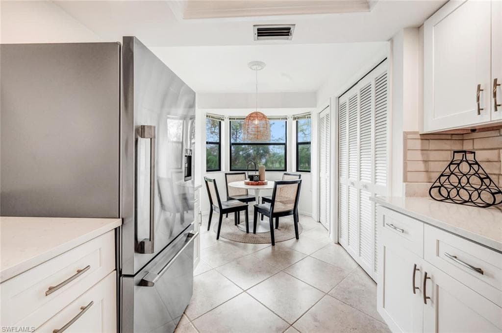 7300 Saint Ives Way 5208, Naples, FL 34104-10