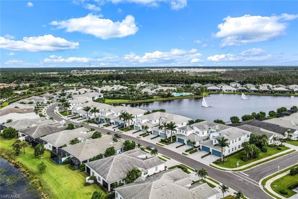 8936 Saint Lucia Dr 201, Naples, FL 34114-24