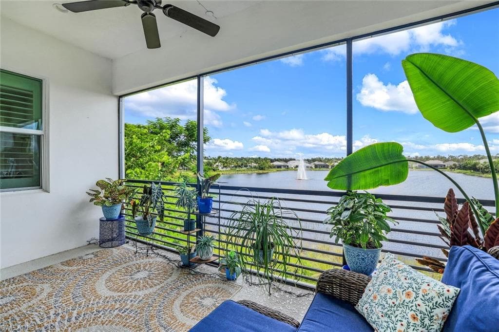 8936 Saint Lucia Dr 201, Naples, FL 34114-1