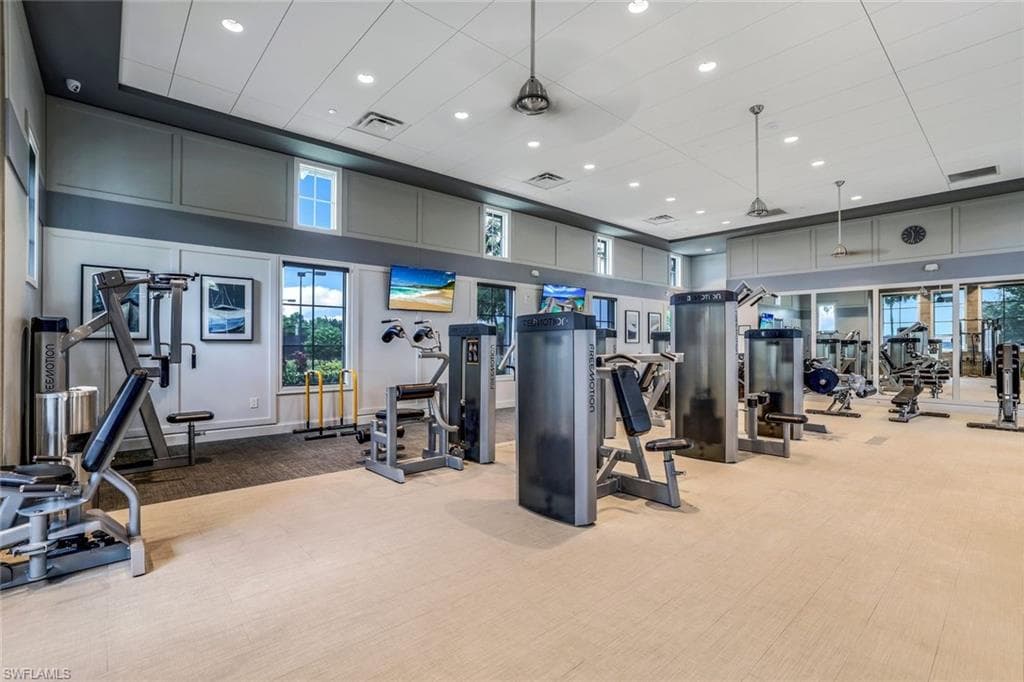 8936 Saint Lucia Dr 201, Naples, FL 34114-31