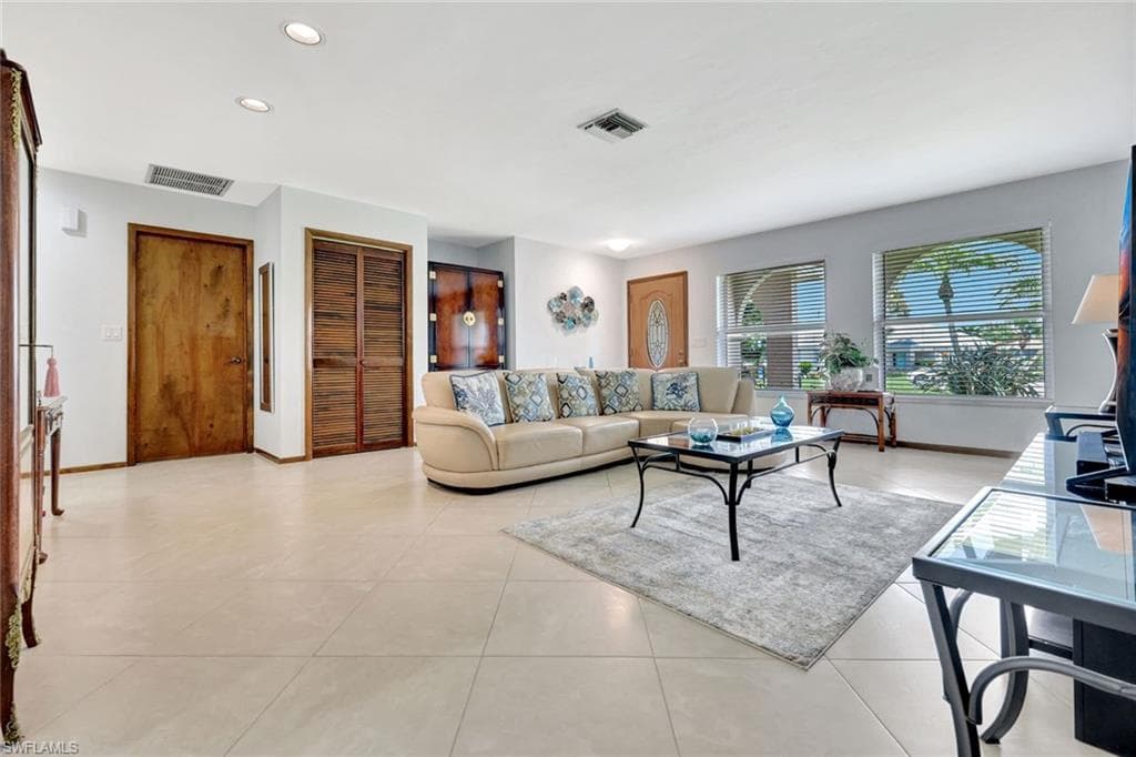 550 94th Ave N, Naples, FL 34108-18