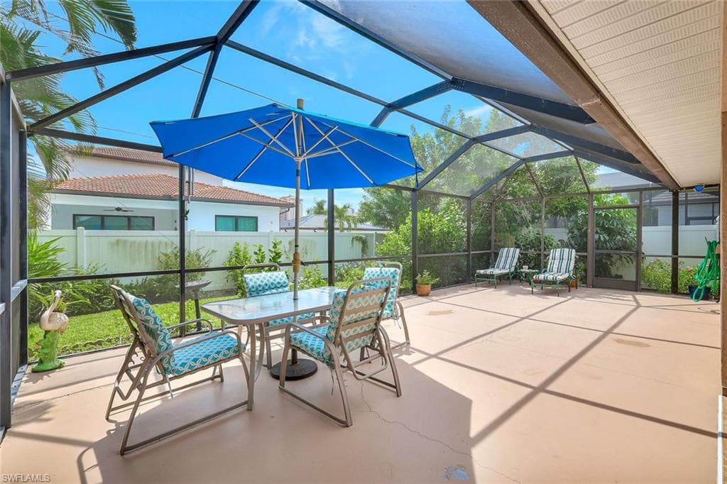 550 94th Ave N, Naples, FL 34108-29