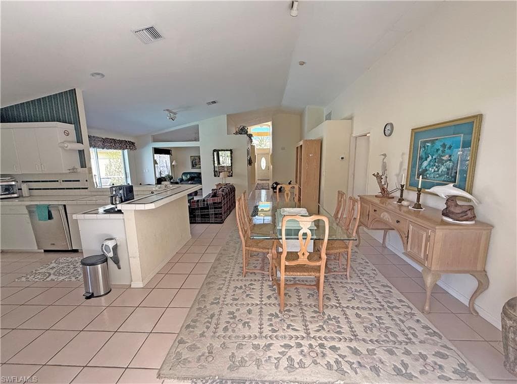 1279 Naples Lake Dr, Naples, FL 34104-8