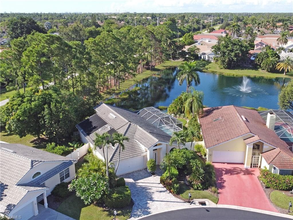 1279 Naples Lake Dr, Naples, FL 34104-38