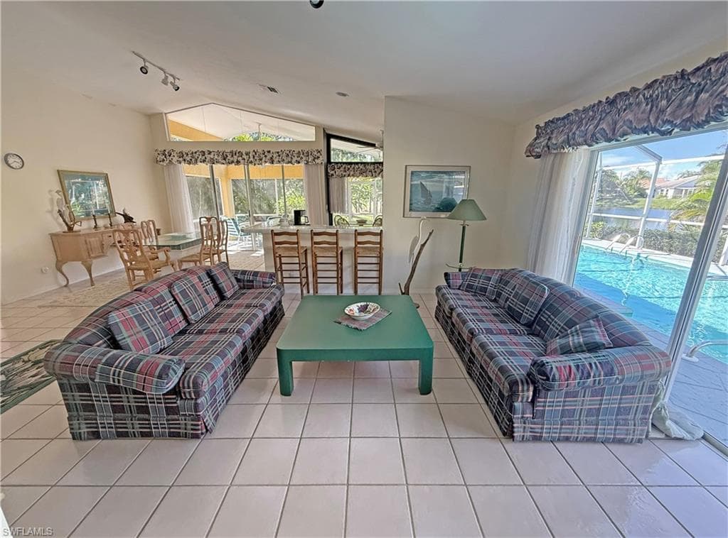 1279 Naples Lake Dr, Naples, FL 34104-6