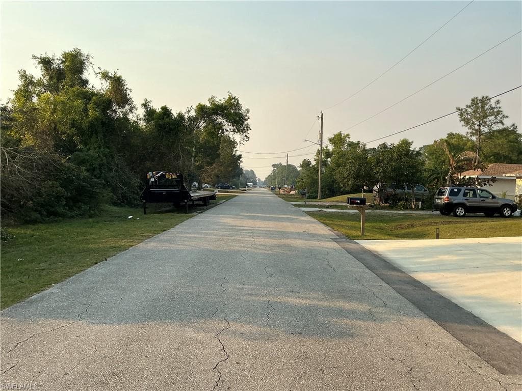 5207 29th St SW, Lehigh Acres, FL 33973-6