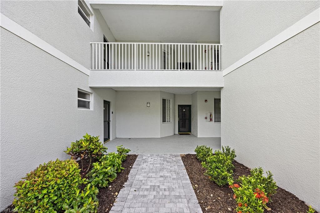 3970 Loblolly Bay Dr 102, Naples, FL 34114-17