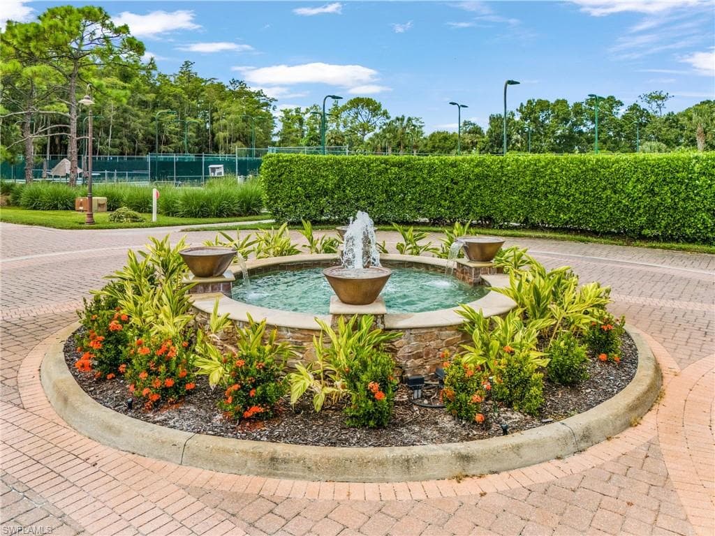 28790 Hunters Ct, Bonita Springs, FL 34135-40