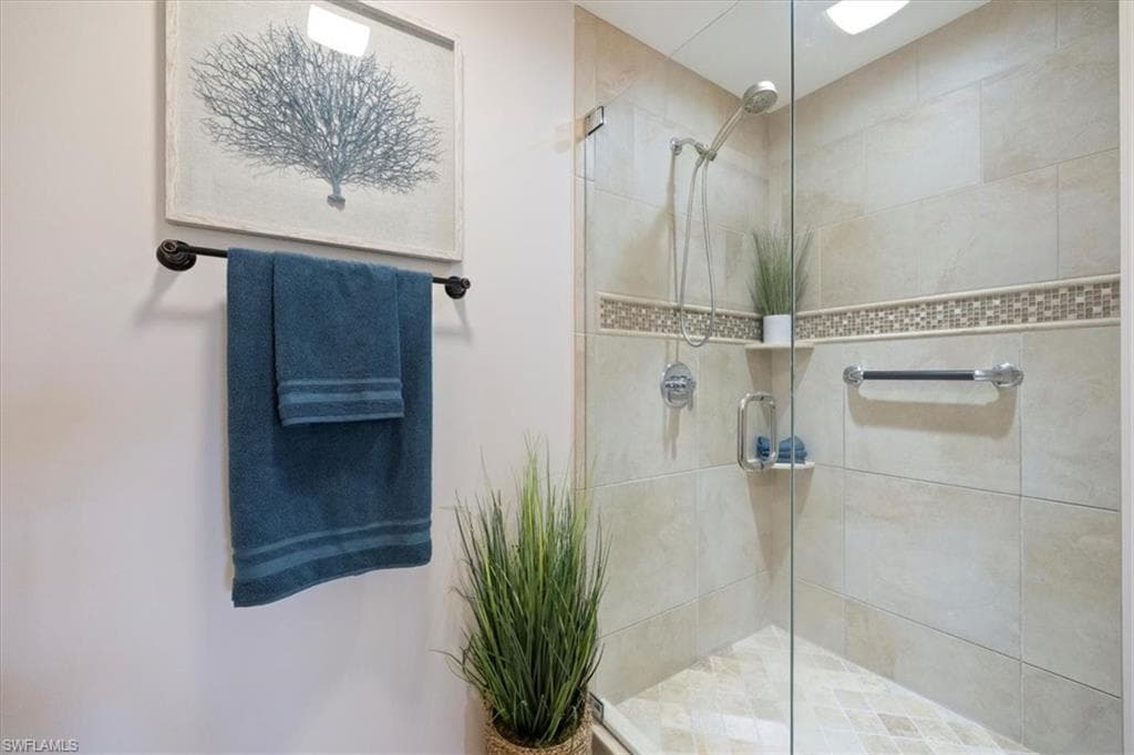 245 Deerwood Cir 12-8, Naples, FL 34113-18