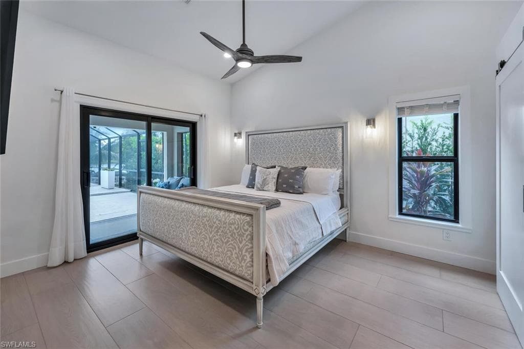 10862 Longshore Way W, Naples, FL 34119-25