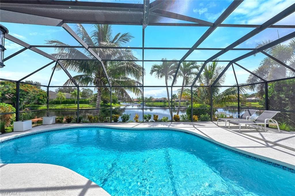 10862 Longshore Way W, Naples, FL 34119-1