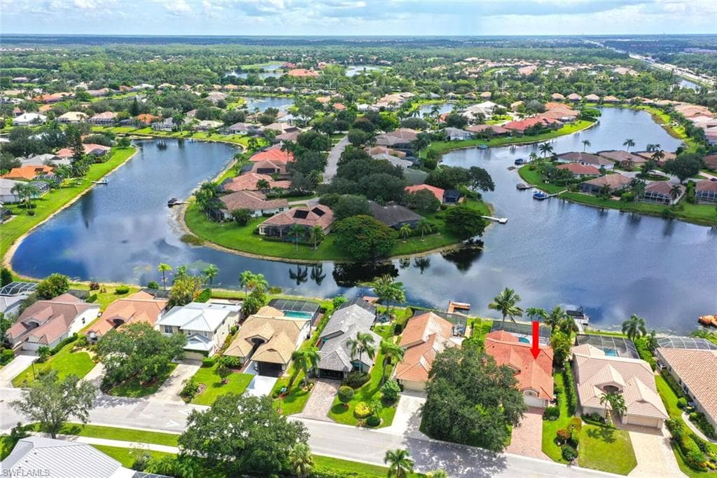 10862 Longshore Way W, Naples, FL 34119-2