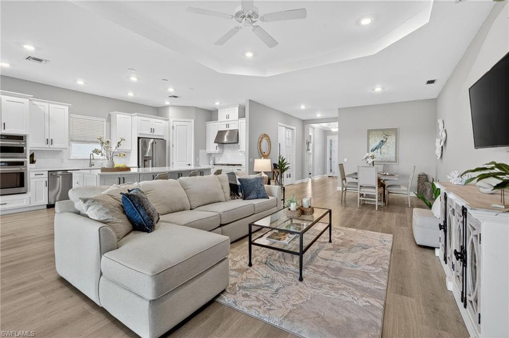 15634 Triesta Ln, Naples, FL 34114-8