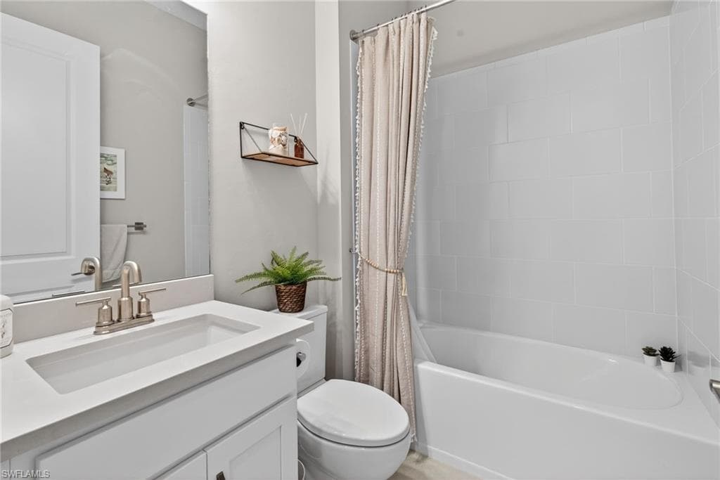 15634 Triesta Ln, Naples, FL 34114-20