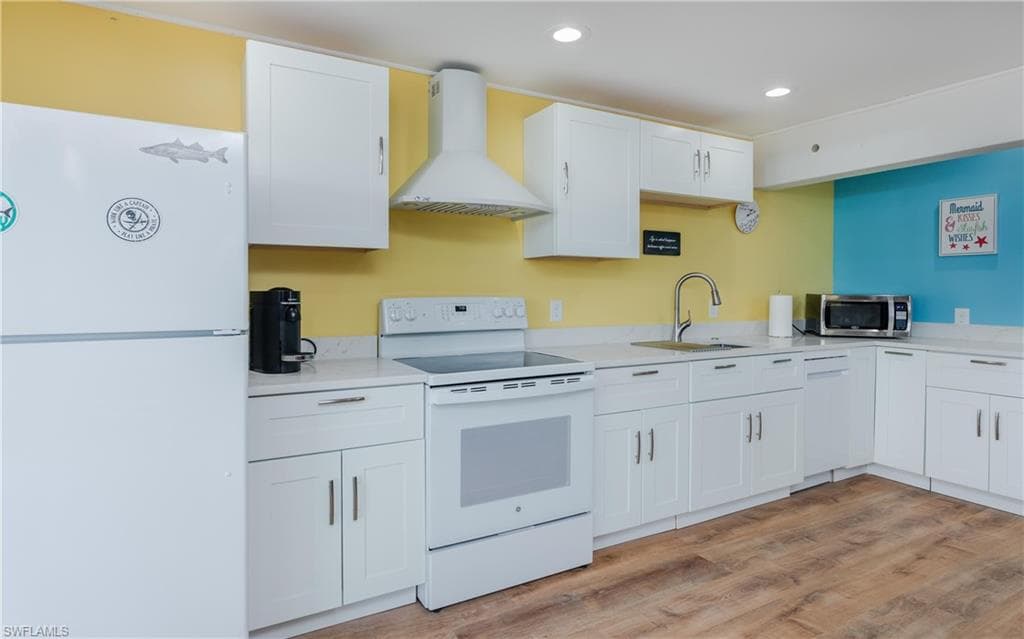 12277 Boat Shell Dr, Matlacha Isles, FL 33991-27