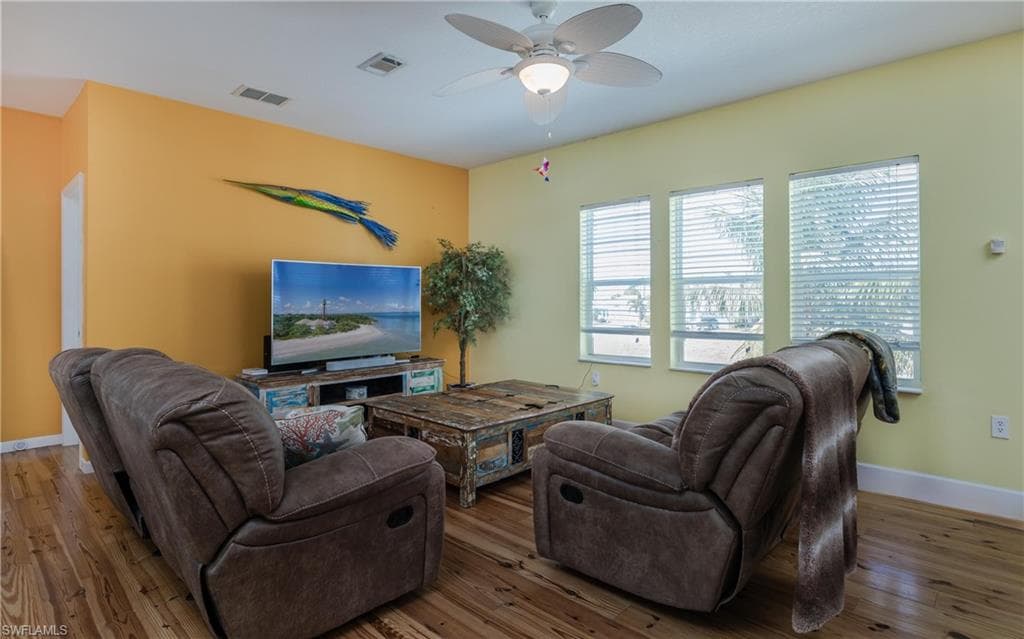 12277 Boat Shell Dr, Matlacha Isles, FL 33991-7