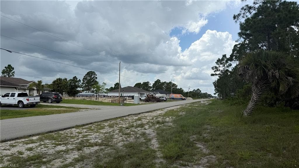 1077 Jaguar Blvd, Lehigh Acres, FL 33974-11