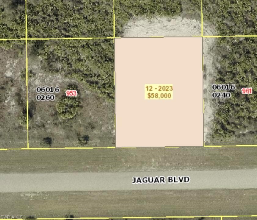1077 Jaguar Blvd, Lehigh Acres, FL 33974-6