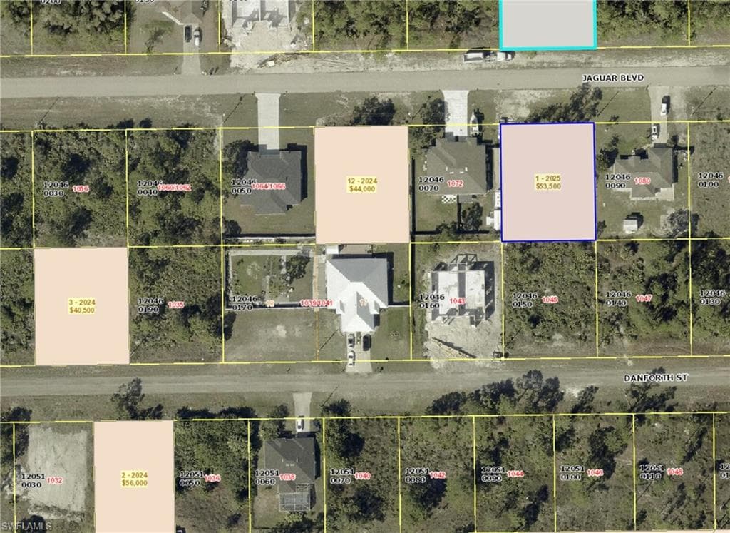 1077 Jaguar Blvd, Lehigh Acres, FL 33974-8
