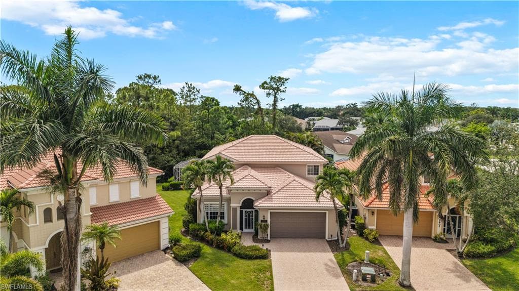 5801 Lago Villaggio Way, Naples, FL 34104-19