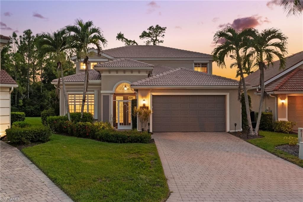 5801 Lago Villaggio Way, Naples, FL 34104-1