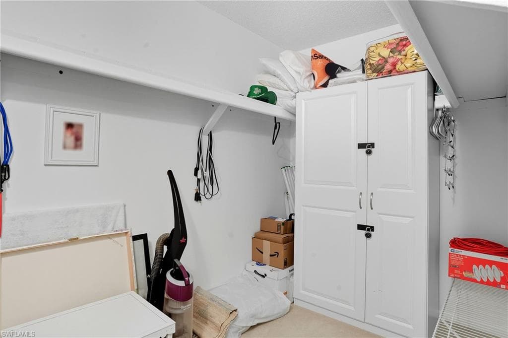 196 Peppermint Ln 938, Naples, FL 34112-21