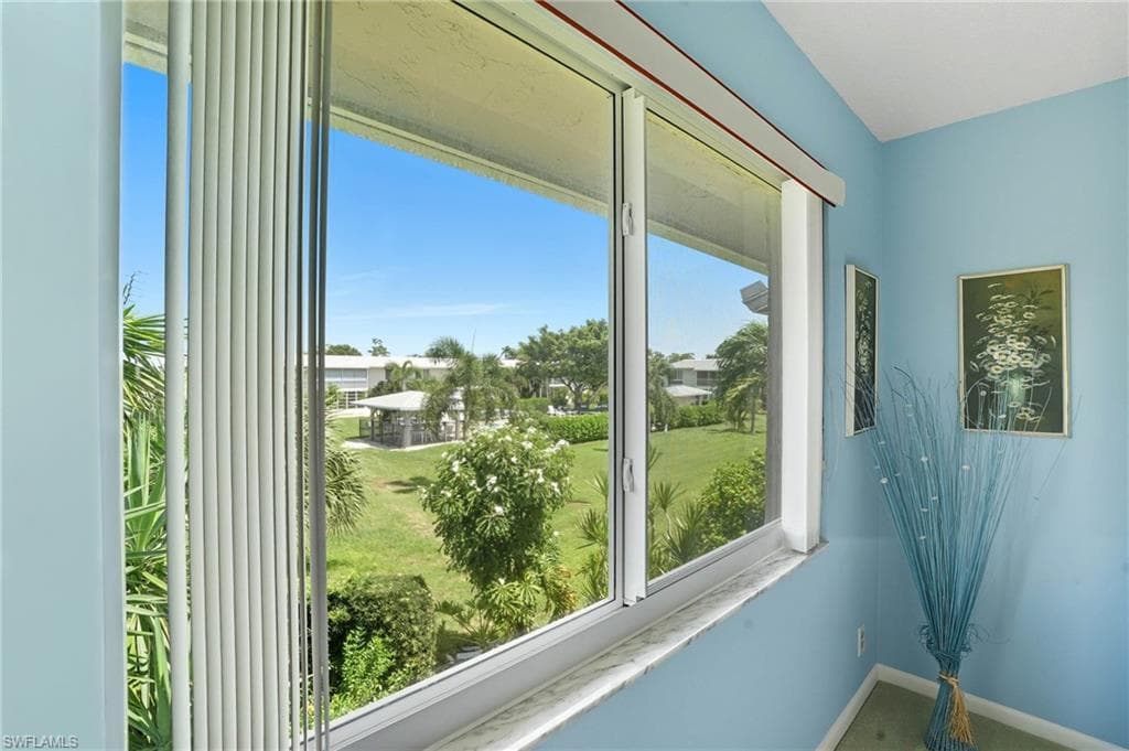 196 Peppermint Ln 938, Naples, FL 34112-24