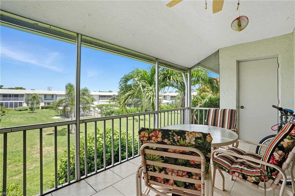 196 Peppermint Ln 938, Naples, FL 34112-30