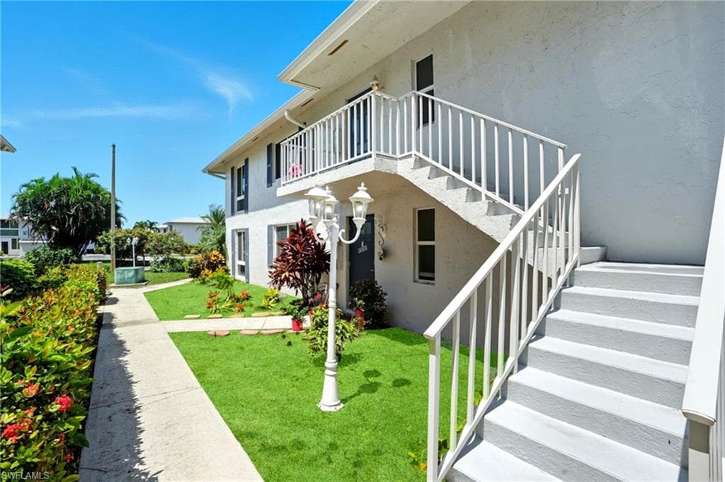 196 Peppermint Ln 938, Naples, FL 34112-31