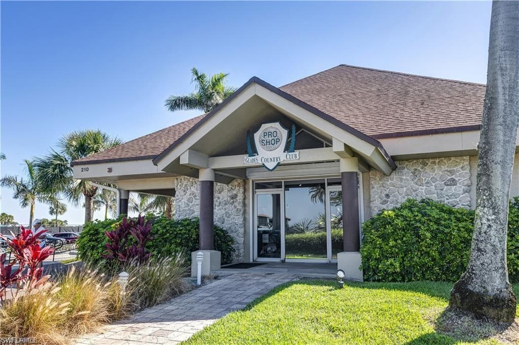 196 Peppermint Ln 938, Naples, FL 34112-36