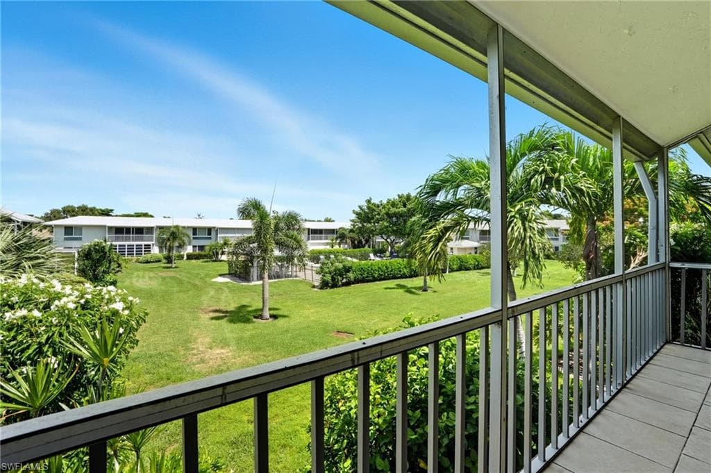 196 Peppermint Ln 938, Naples, FL 34112-3