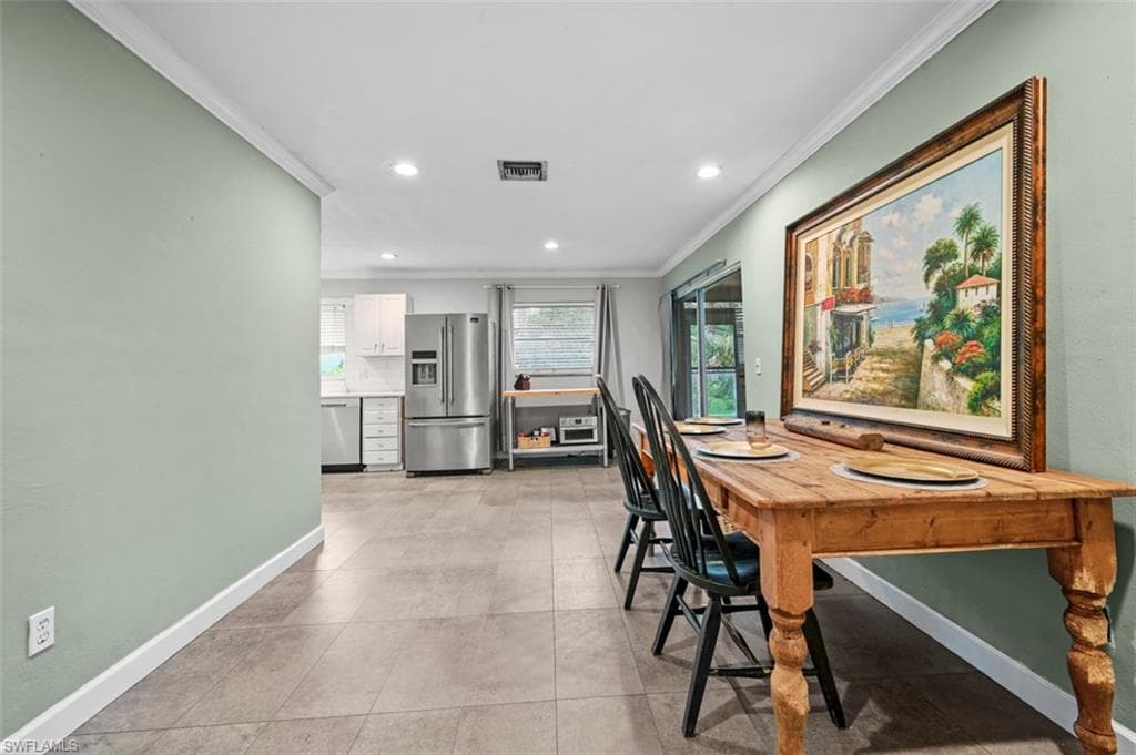 4302 Parrot Ave, Naples, FL 34104-15