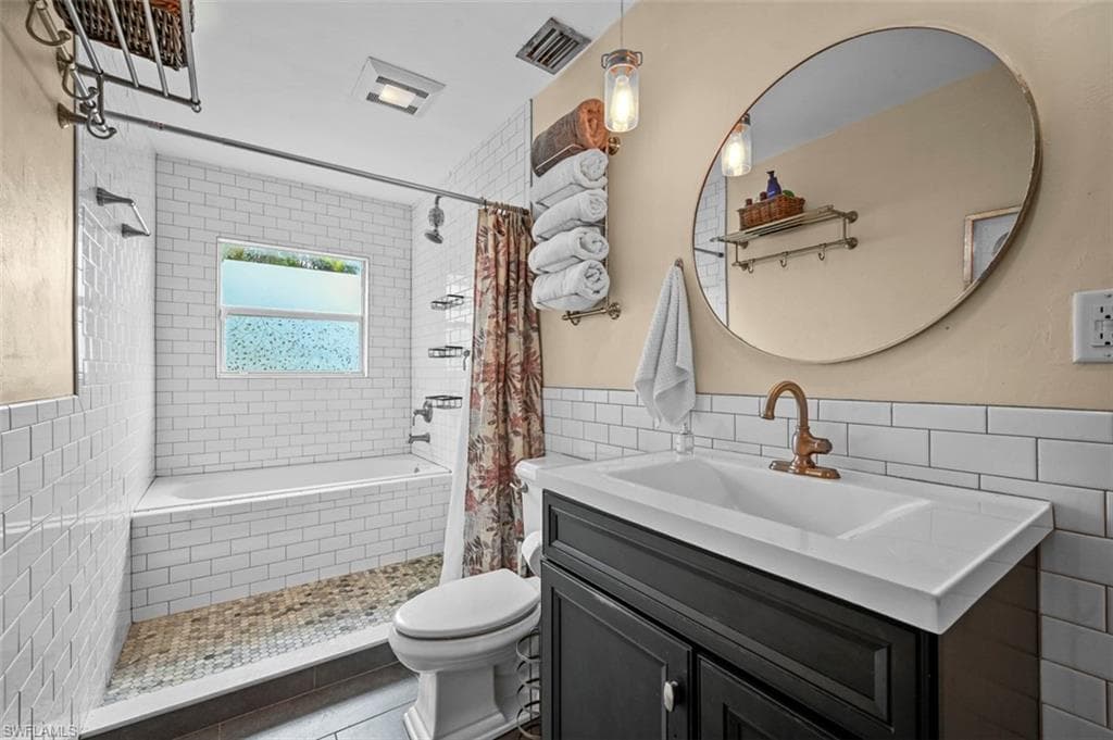 4302 Parrot Ave, Naples, FL 34104-27