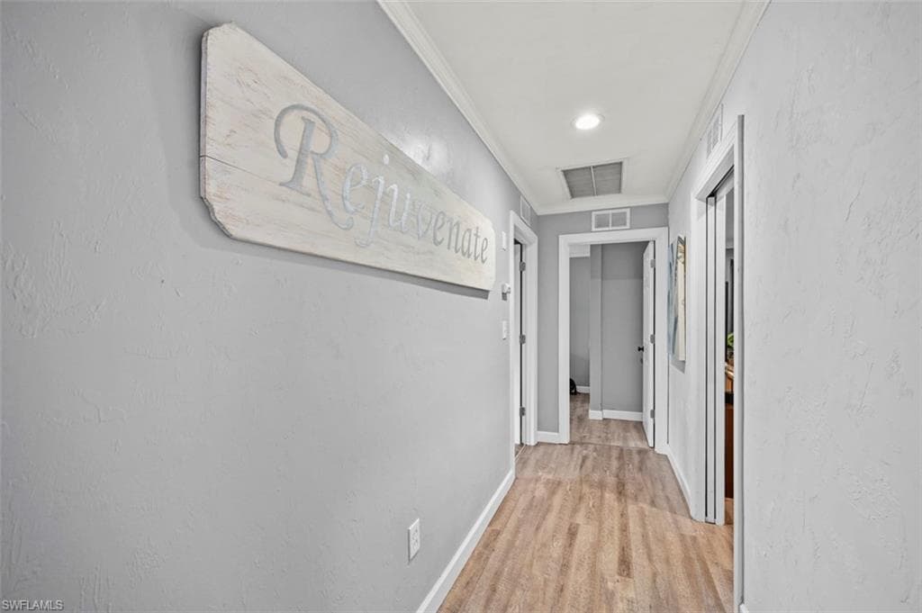 4302 Parrot Ave, Naples, FL 34104-29