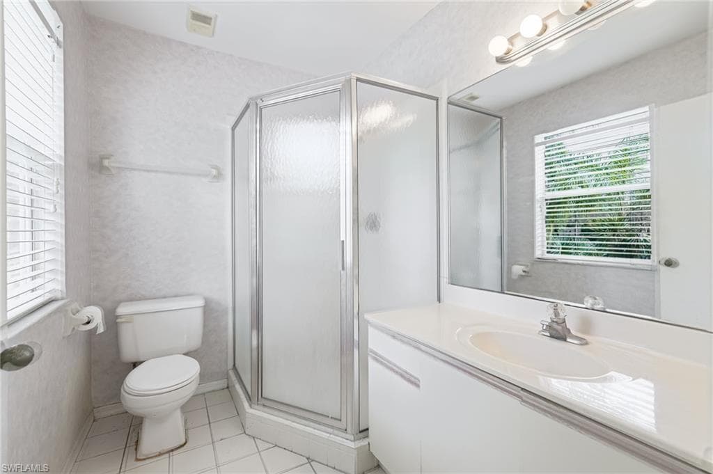 1965 Courtyard Way E206, Naples, FL 34112-12